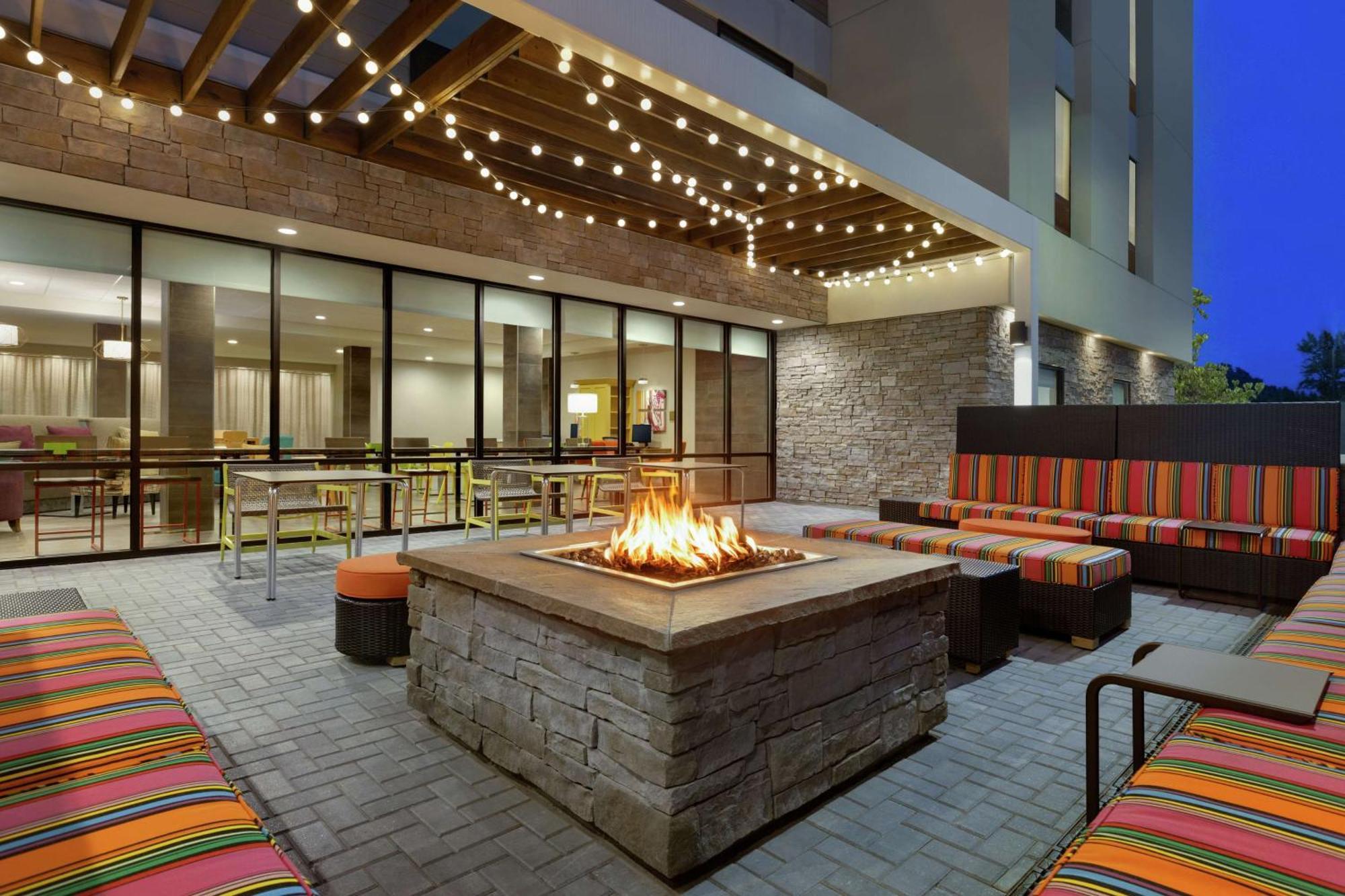 Home2 Suites By Hilton New Brunswick, Nj Exterior foto