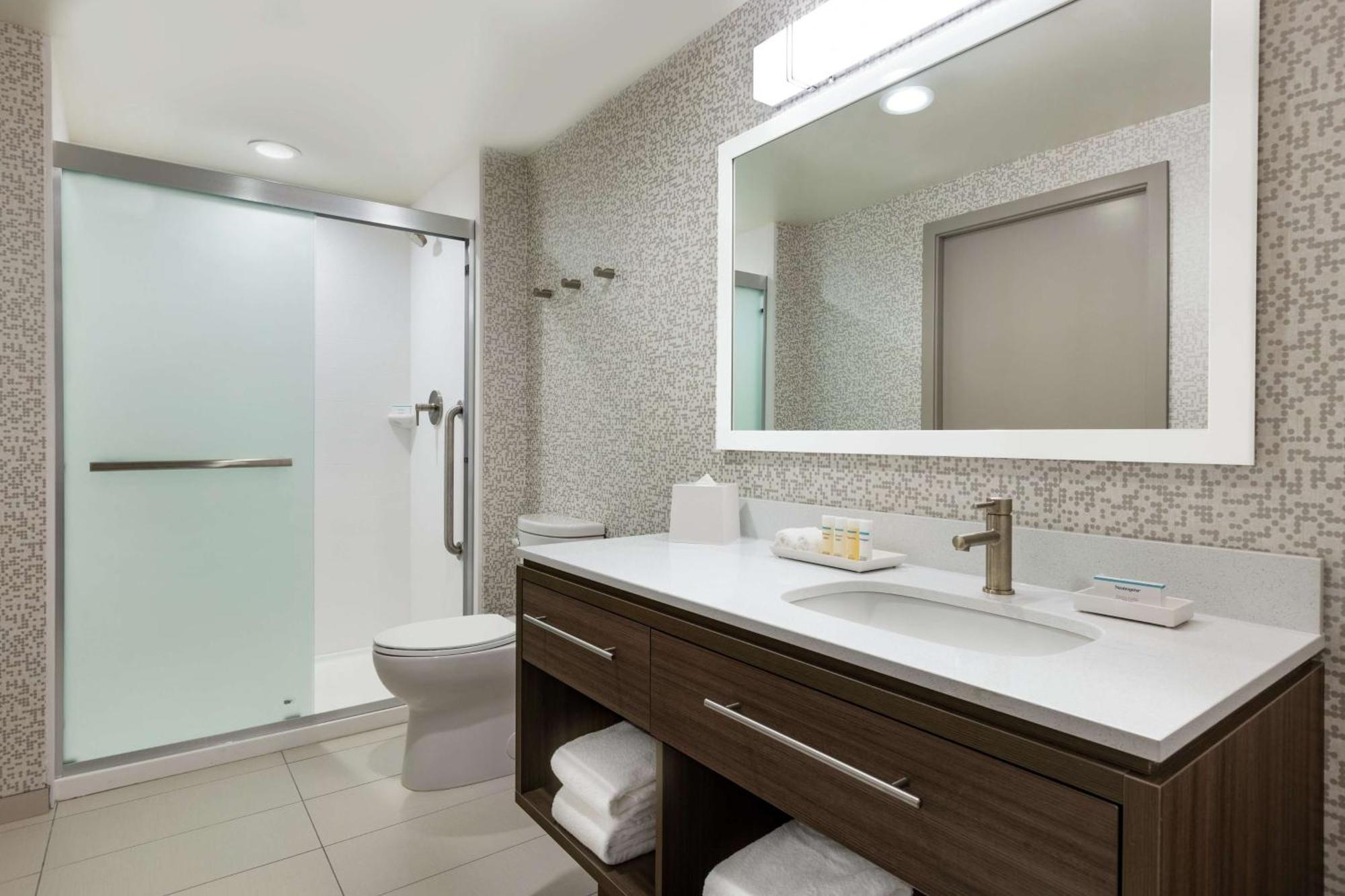 Home2 Suites By Hilton New Brunswick, Nj Exterior foto